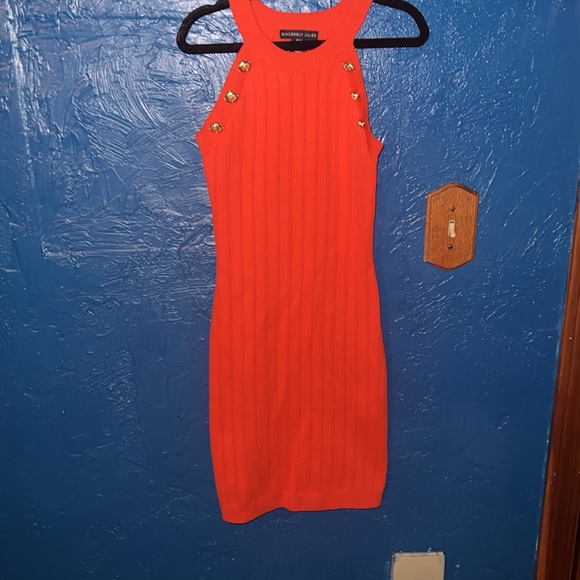 Dress - Picture 8 of 11